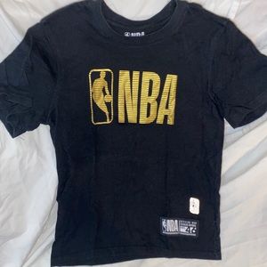 Boys Bundle of 2  1Jordan T-shirt 1NBA T-shirt